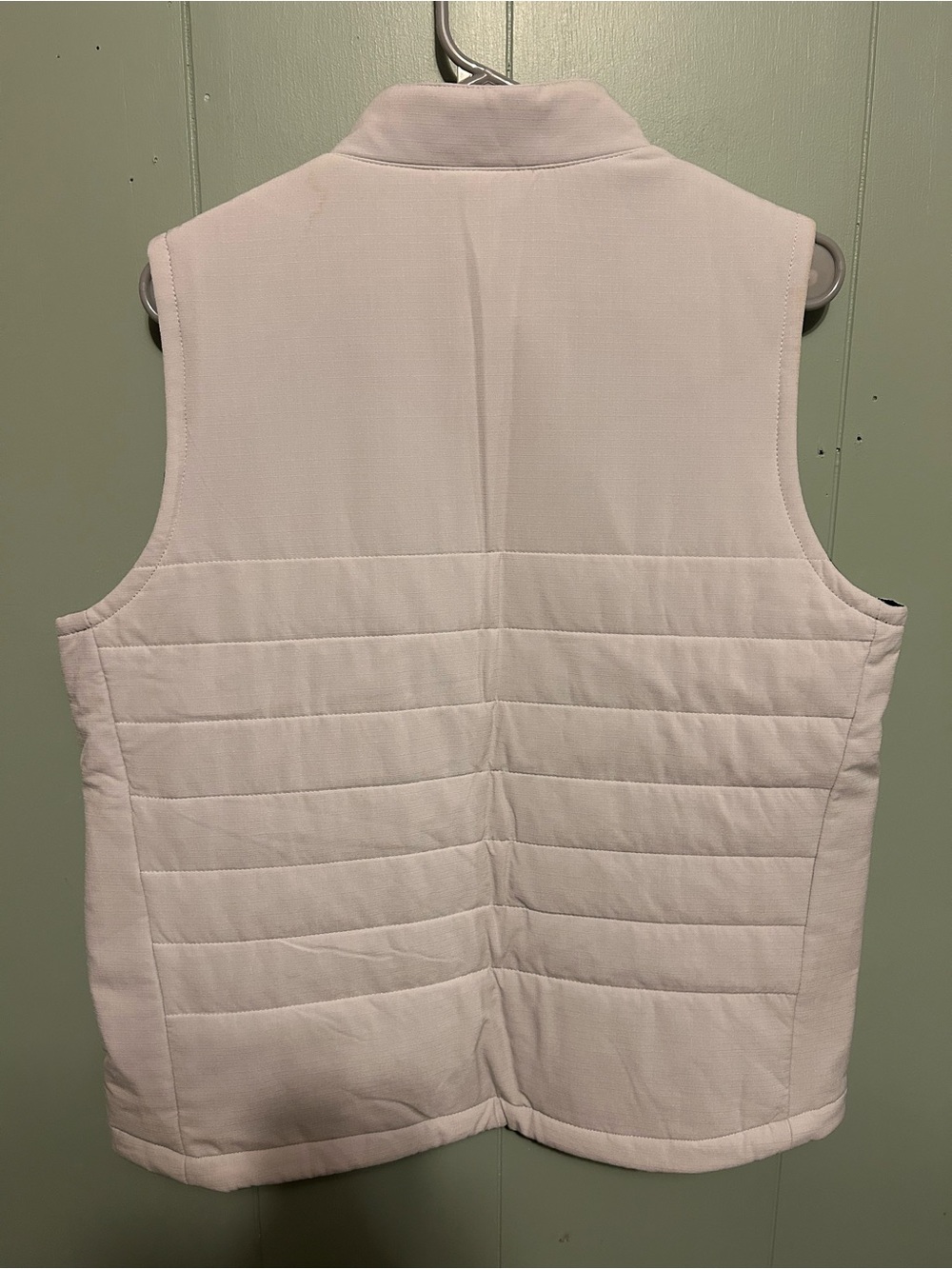 Travis Mathew Men's Quilted Vest in Light Gray and Black - Picture 2 of 3